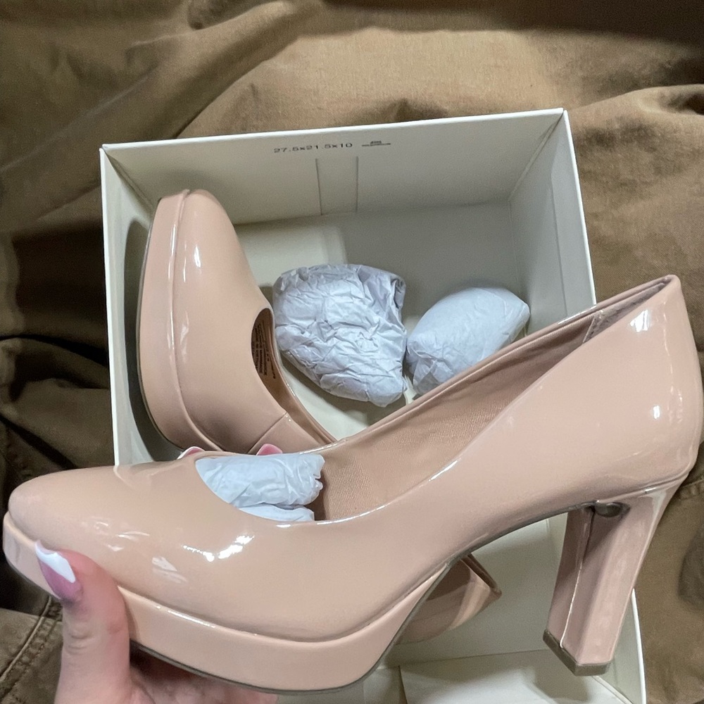 Women's Jovanna Slip on Pumps